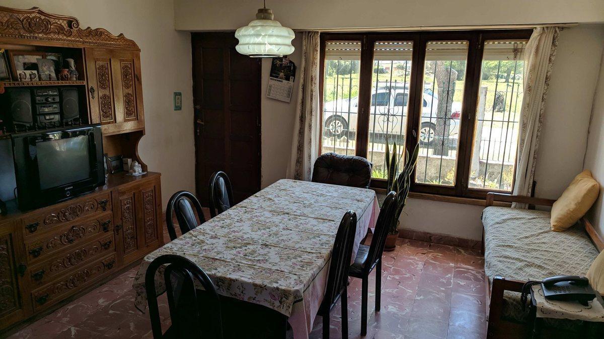 Foto de CASA 3 AMBIENTES CON GARAJE, JARDÍN Y PATIO, imagen 3