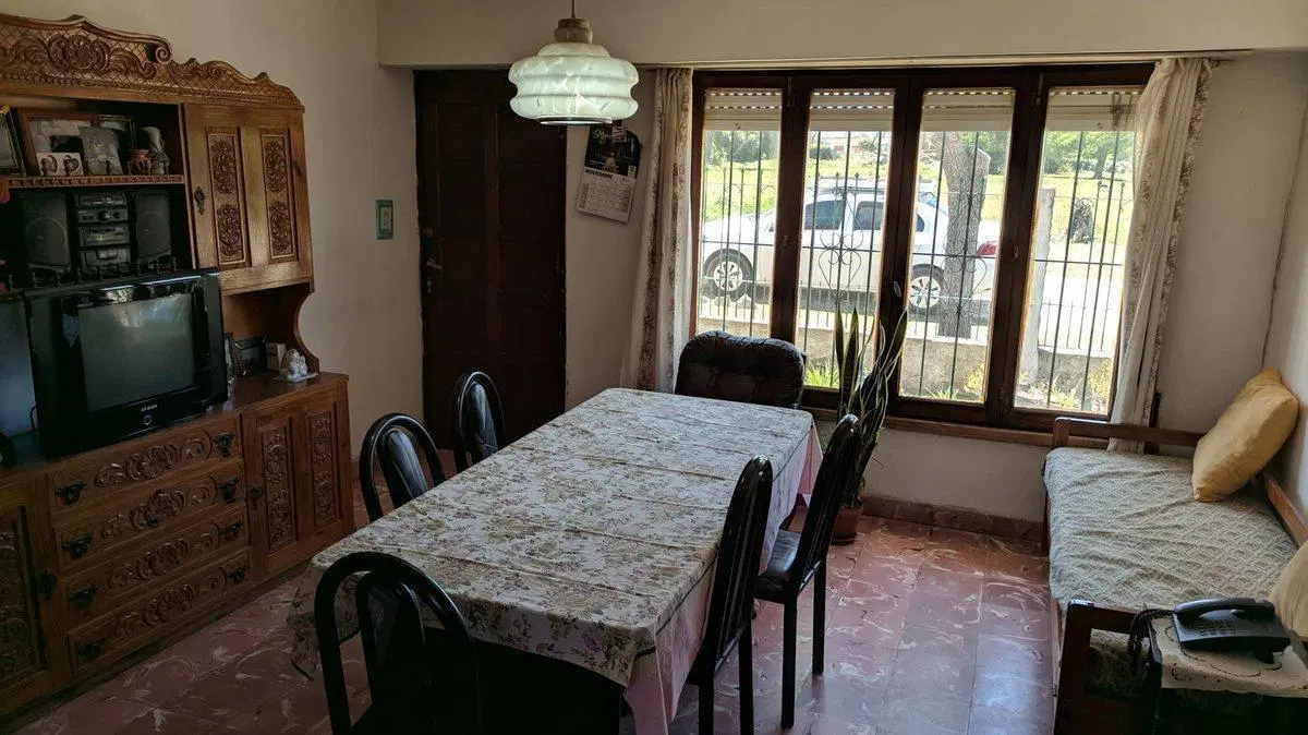 CASA 3 AMBIENTES CON GARAJE, JARDÍN Y PATIO 3