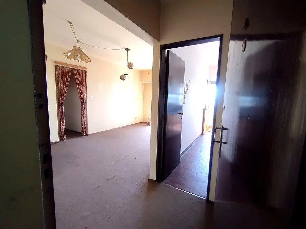 3 ambientes luminosos, con balcón vista abierta 3