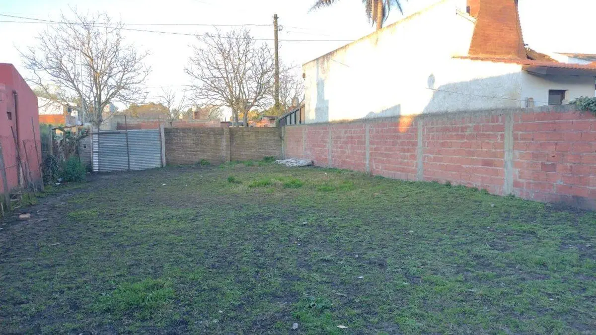 LOTE CAMET 300M2 TODOS LOS SERVICIOS/PERMUTA 5