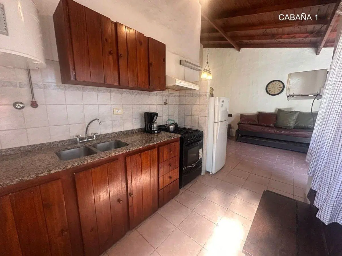 Complejo de 2 cabañas de 3Amb con jardín y cochera 4