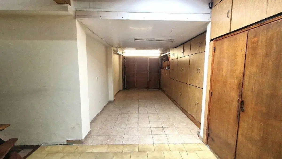 Chalet 5 Amb. con Quincho, Garage Doble y Jardín 4