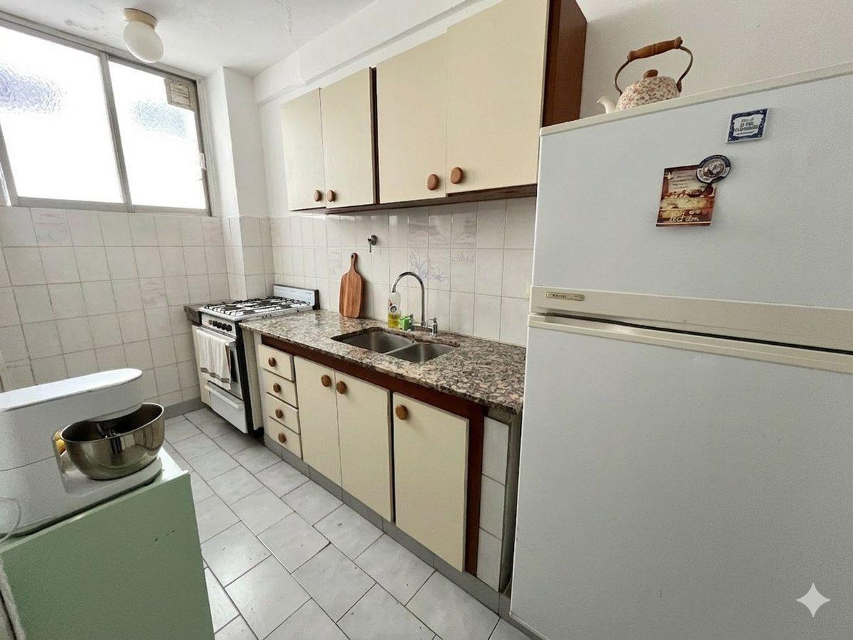 Foto de DPTO 3 AMB EN VENTA EN CENTRO AL FRENTE CON BALCON, imagen 3