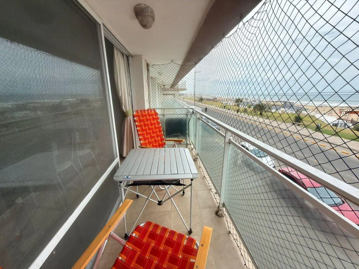 Dep 2 ambientes fte al Mar con Balcon y baulera 3