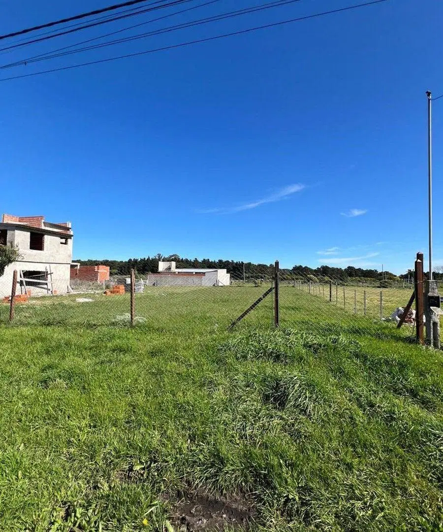 VENTA LOTE ACANTILADOS 15 X 40 Calle 513 y 14 4
