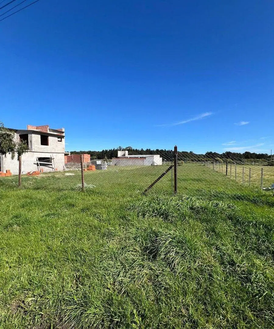 VENTA LOTE ACANTILADOS 15 X 40 Calle 513 y 14 2