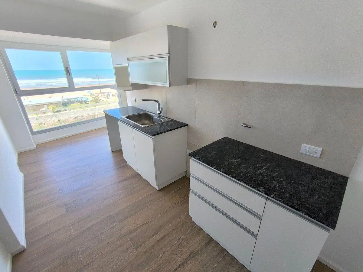 VENTA DEPARTAMENTO 3 AMB VISTA AL MAR NECOCHEA 2