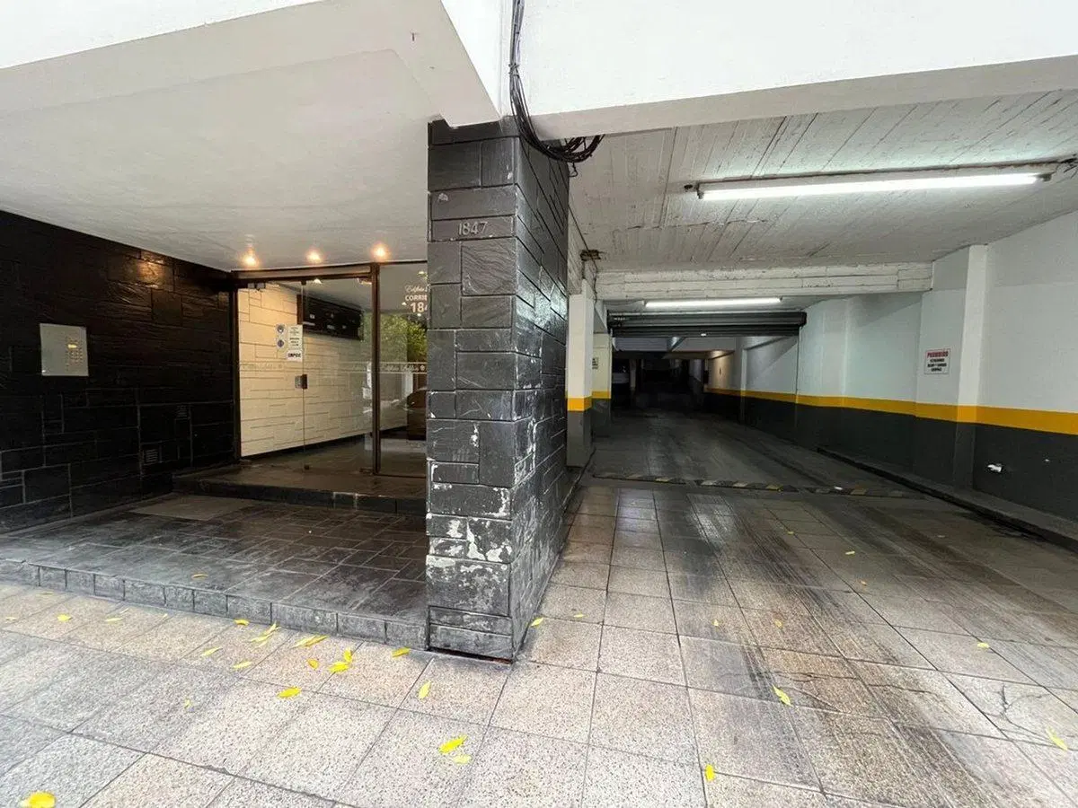 COCHERA EN VENTA EN ZONA CENTRO EDIFICIO LEBLON 5