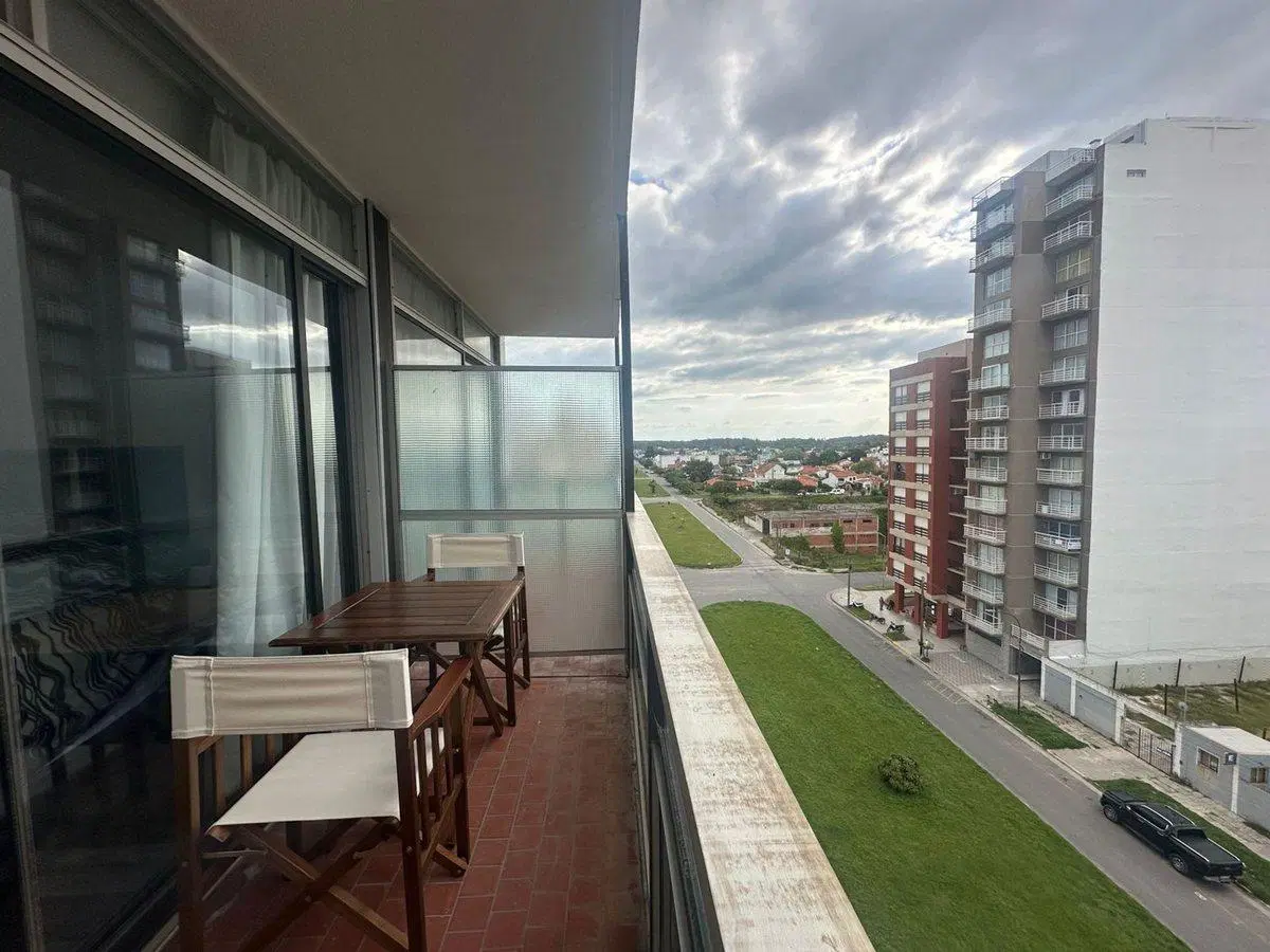VENTA DEPARTAMENTO UN AMBIENTE RECICLADO MIRAMAR 4