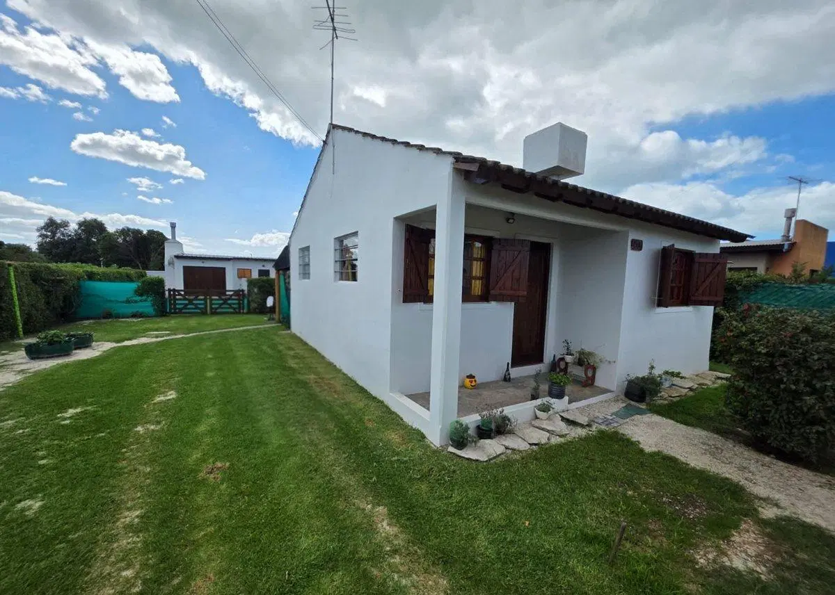 Casa en PH con cochera en FRENTE MAR 5