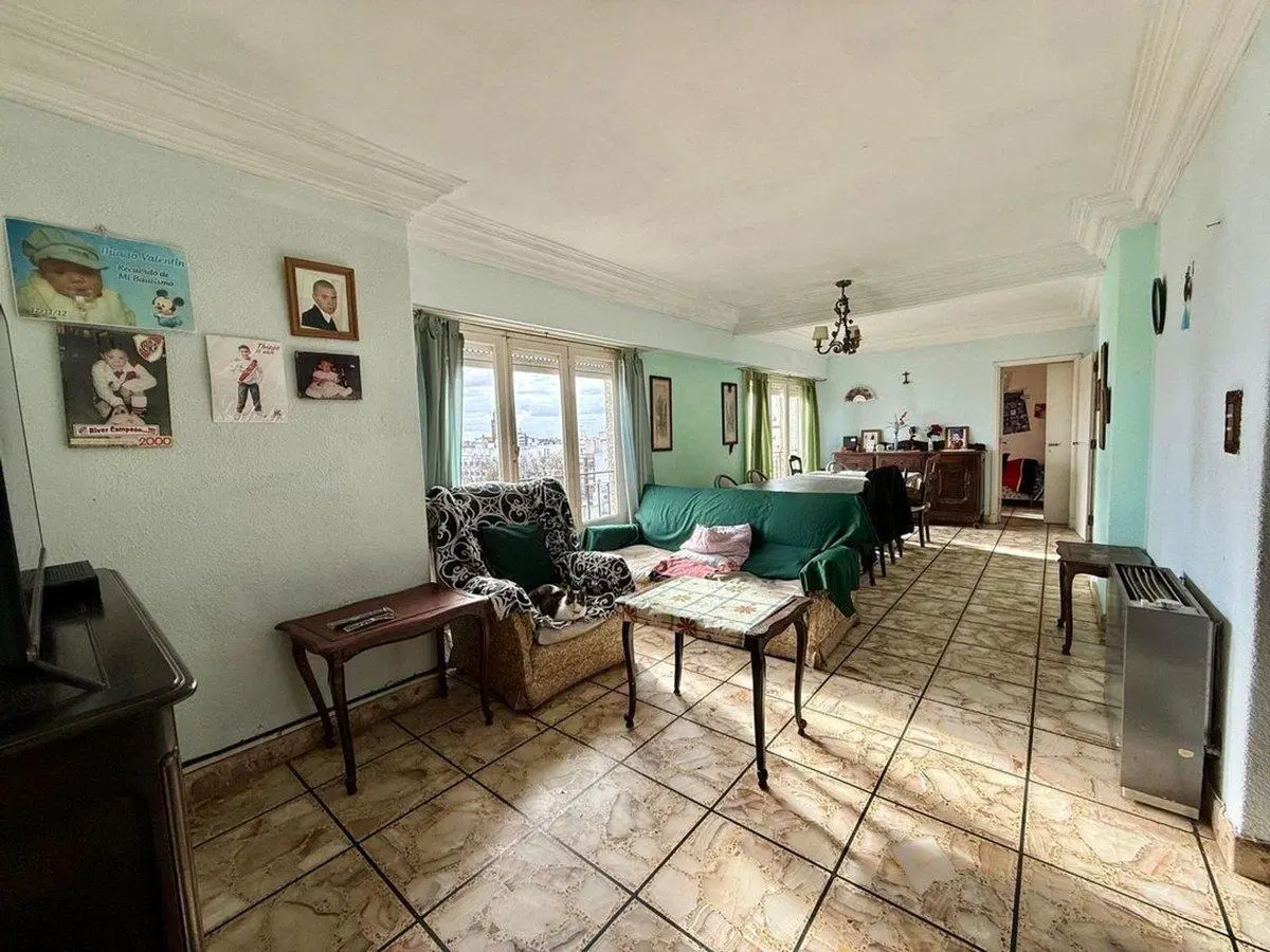 DEPARTAMENTO 5 AMBIENTES - LA PERLA -APTO CREDITO 2