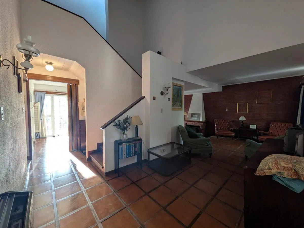 Exclusiva Casa en Zona I Miramar, Excelente Estado 4