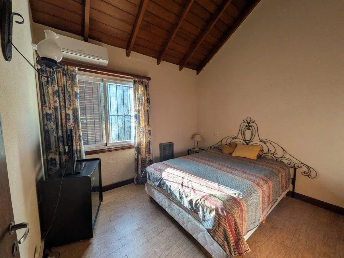 Exclusiva Casa en Zona I Miramar, Excelente Estado 2