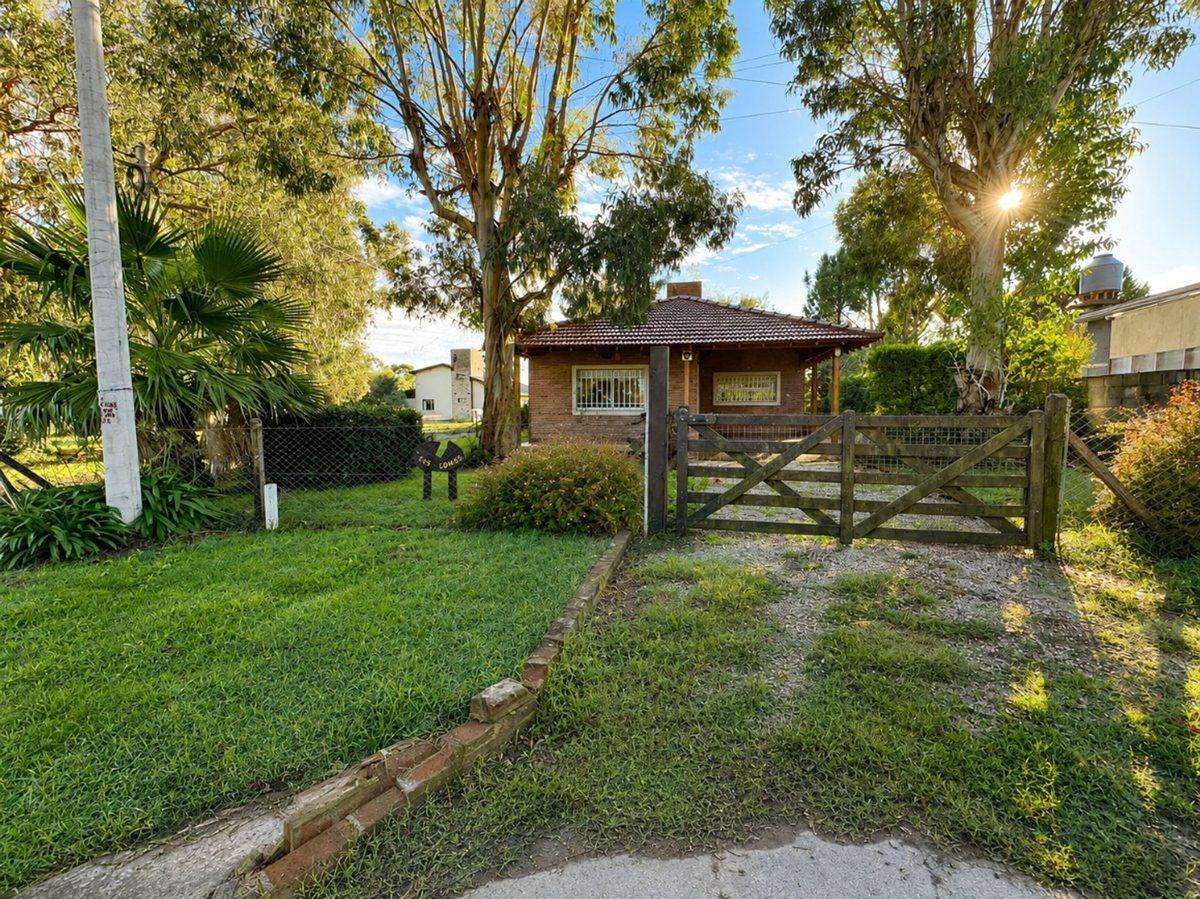 VENTA CASA 3 AMBIENTES LAS LOMAS + TERRENO 400 M