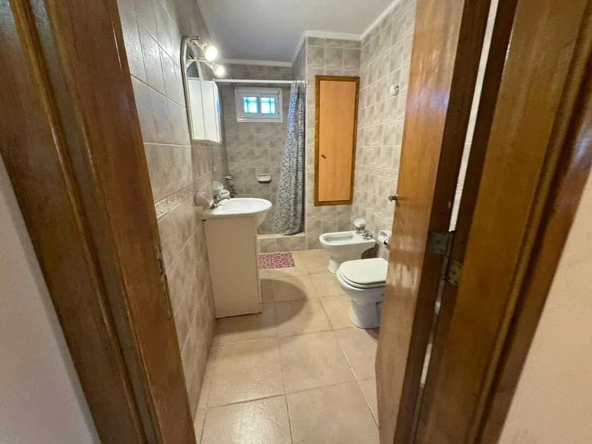 VENTA CASA 3 AMBIENTES LAS LOMAS + TERRENO 400 M 4