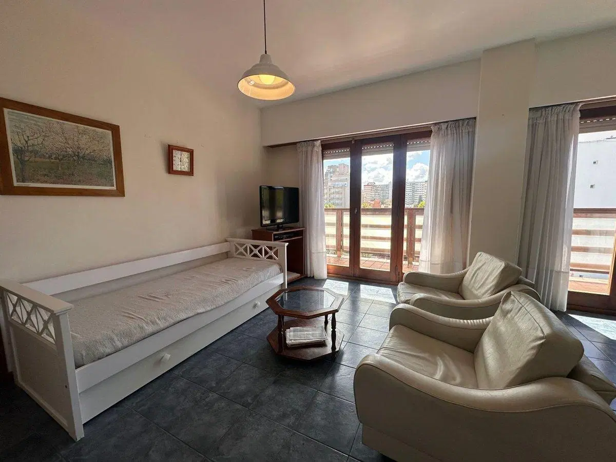 VENTA DEPARTAMENTO  4 AMB CON COCHERA MIRAMAR 5