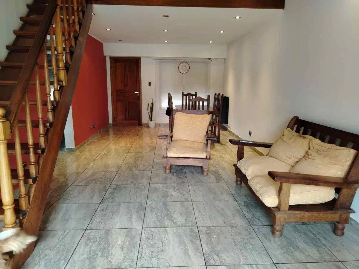 Venta Casa 4 ambientes c patio Santa Clara del Mar 3