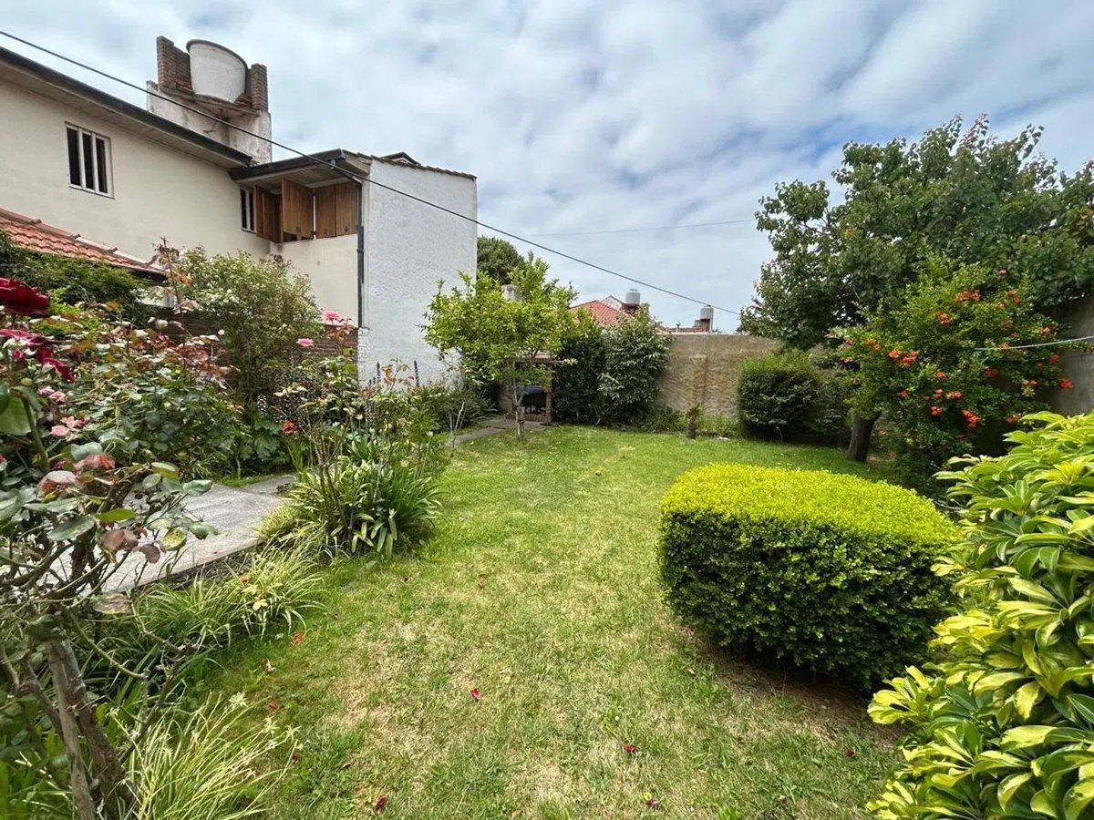 VENTA CASA 4 AMB CON COCHERA PARQUE 3