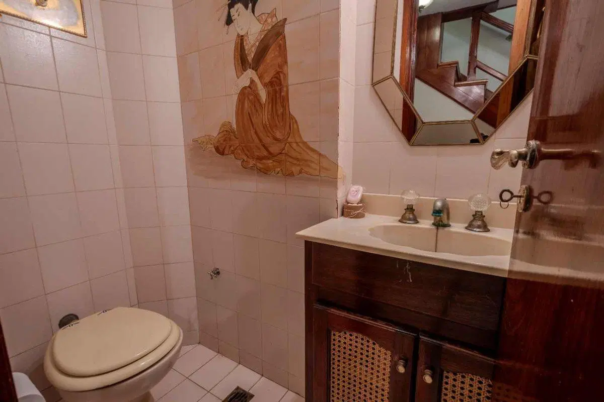 Casa 5 ambientes con patio y quincho Parque Luro 5