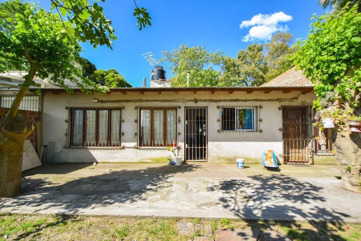 VENTA CASA 3 AMBIENTES GRAN PARQUE  Y GARAGE 4