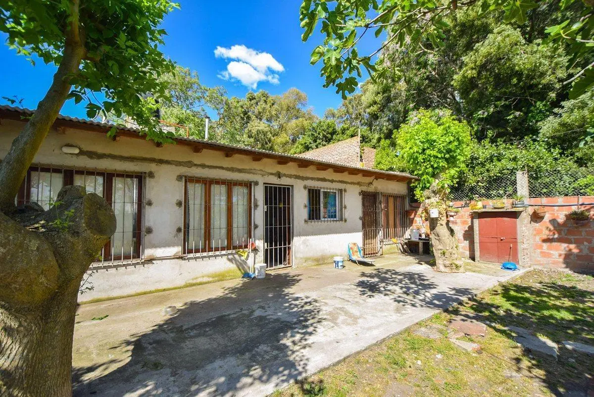 VENTA CASA 3 AMBIENTES GRAN PARQUE  Y GARAGE 2