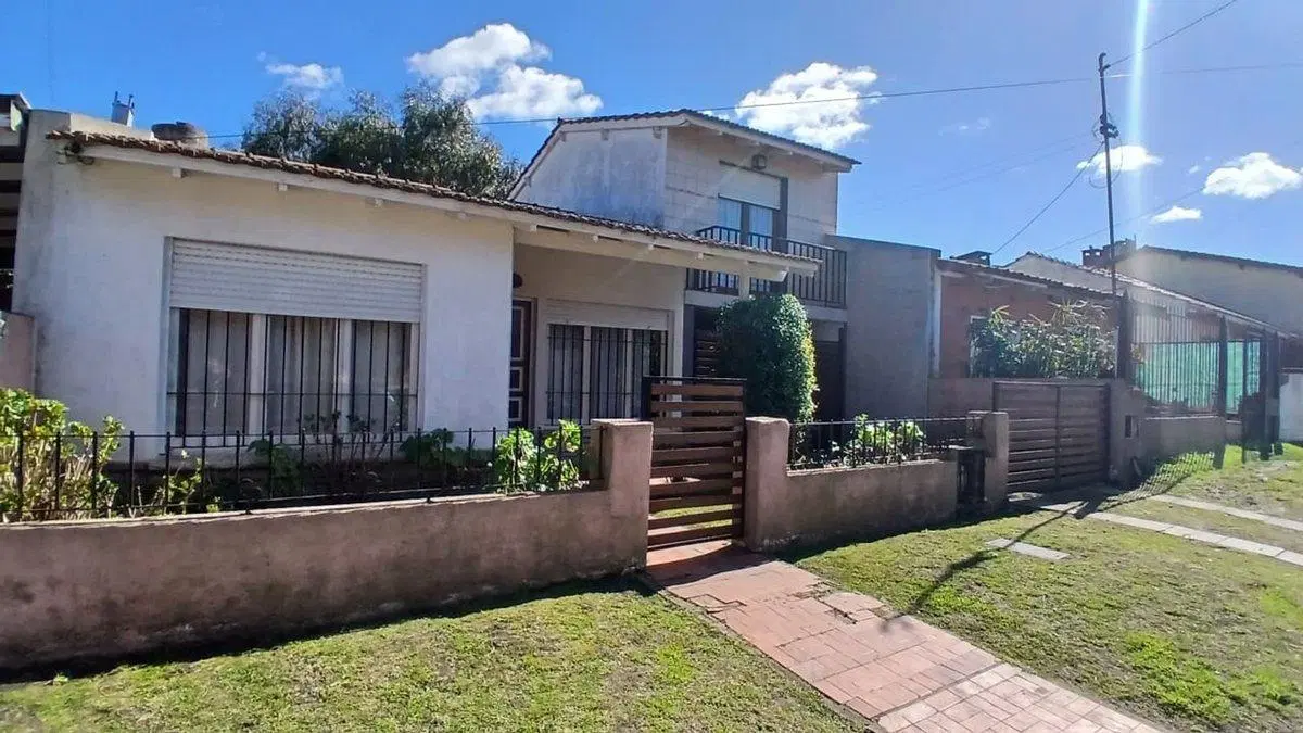 VENTA CASA 3 AMB + DPTO 2 AMB Y PARQUE, FARO NORTE 3