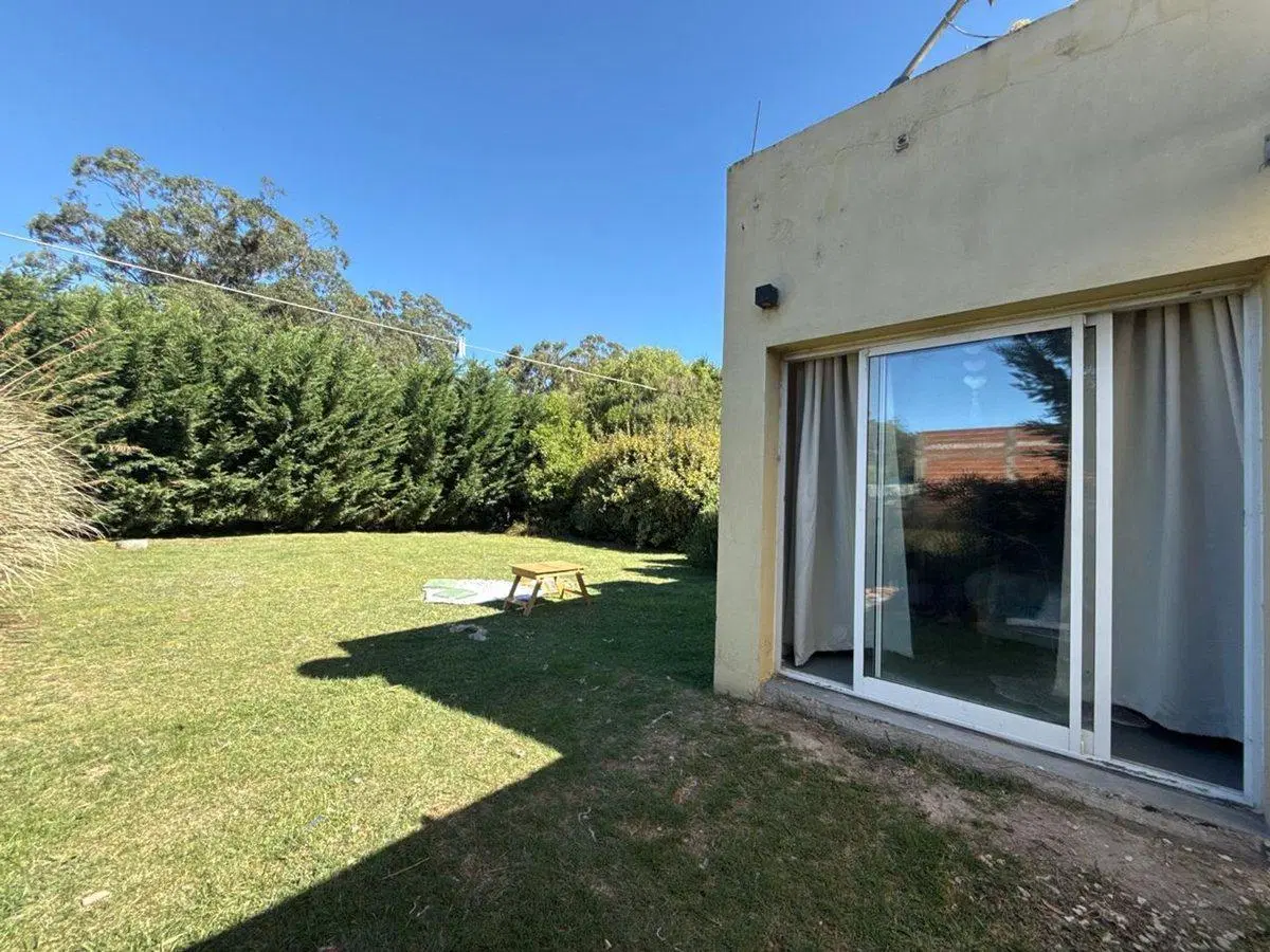 VENTA CASA CON GRAN PARQUE CAMET NORTE 3