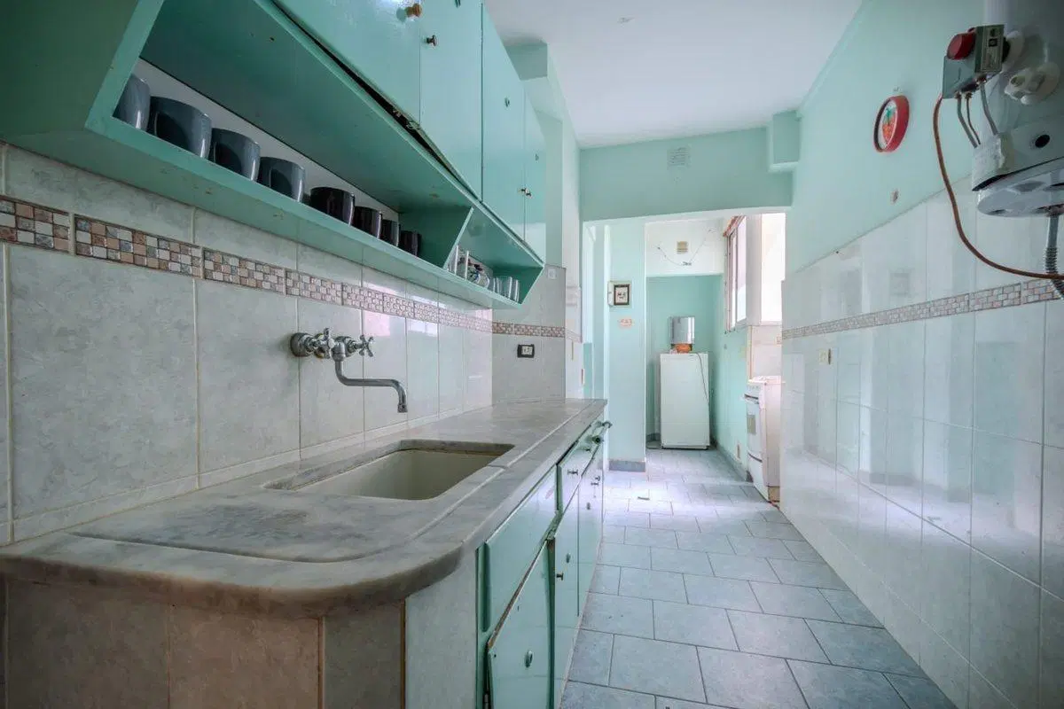 4 AMBIENTES + DEPEN. CON DOBLE BALCON GUEMES 5