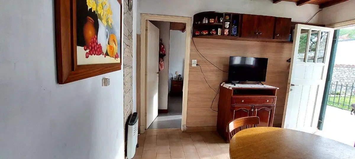 VENTA CASA 3 AMB CON PARQUE,GALPÓN Y LOSA 4