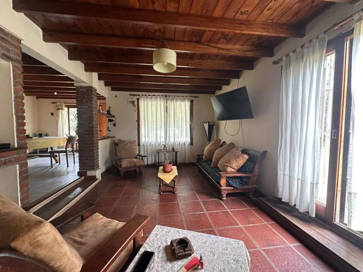 VENTA CASA 4 AMBIENTES ZONA DE TODO EL AÑO 3