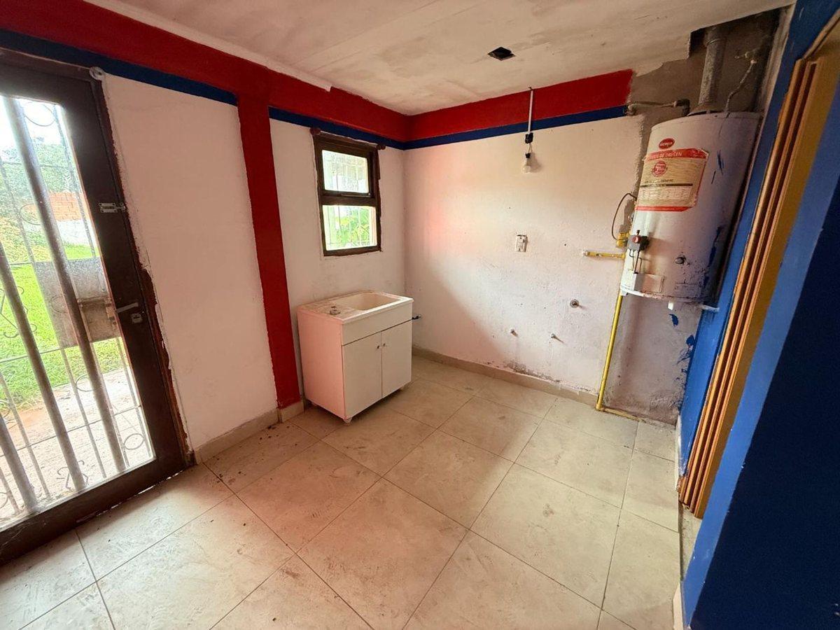Foto de Casa 4 ambientes cochera y parque Punta Mogotes, imagen 2