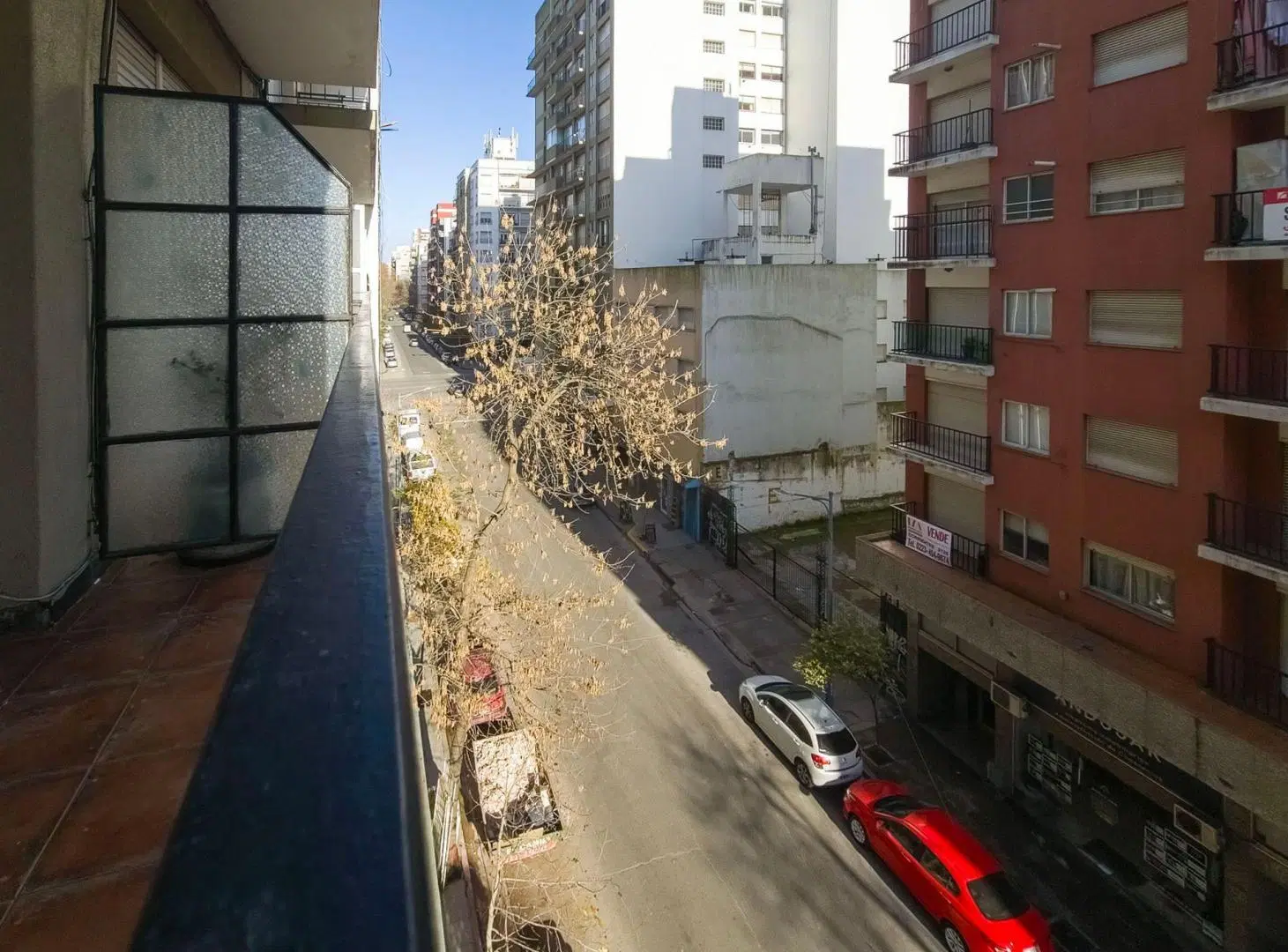 ALQUILER MONOAMBIENTE CON BALCÓN AL FRENTE CENTRO 8