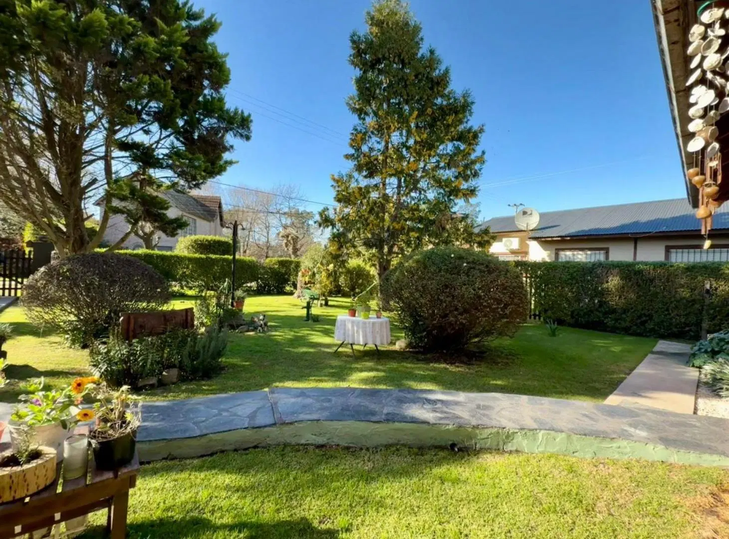 CASA 2 AMB+ ENTREPISO GRAN JARDIN BARRIO ATLANTIDA 8