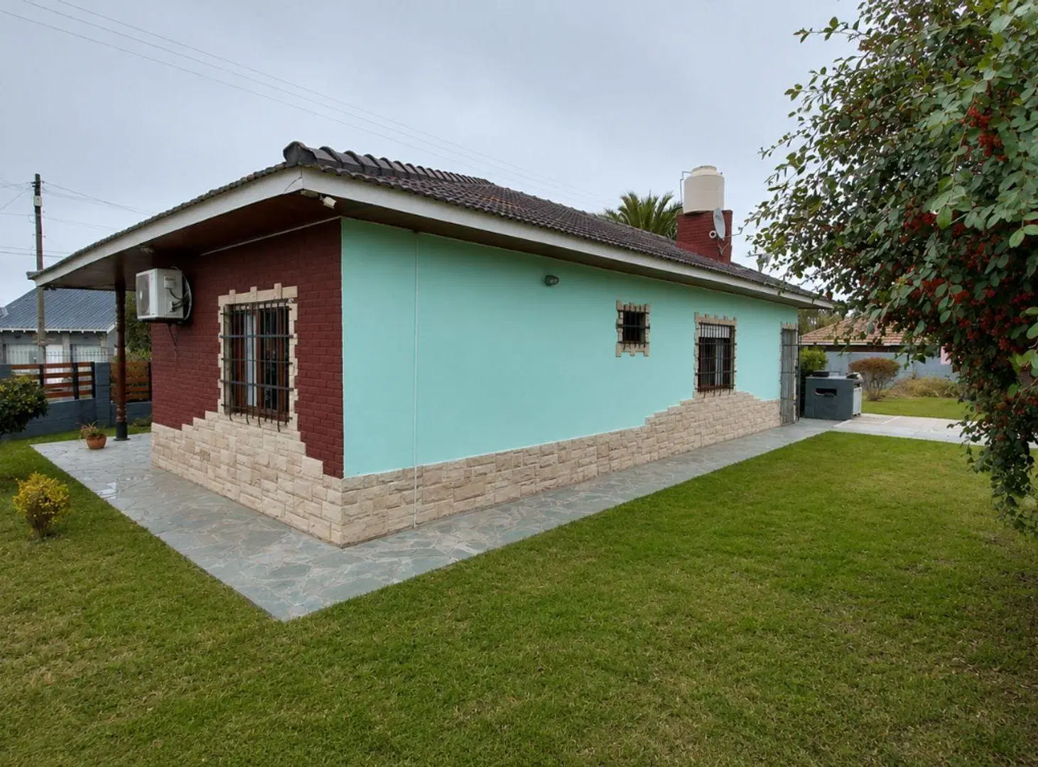 CASA AMPLIO PARQUE B. SAN JACINTO A METROS COSTA 5
