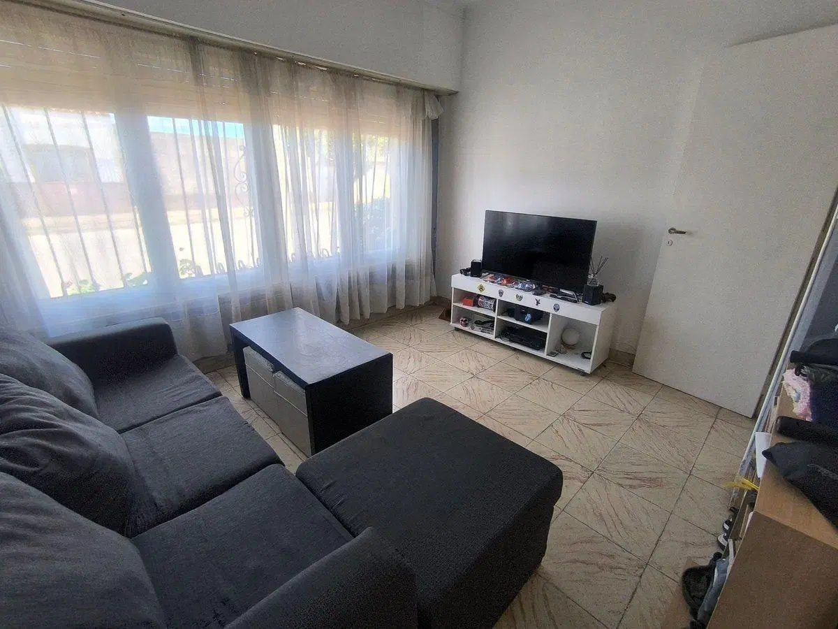 Casa en Venta 4 ambientes Quincho y Cochera 5