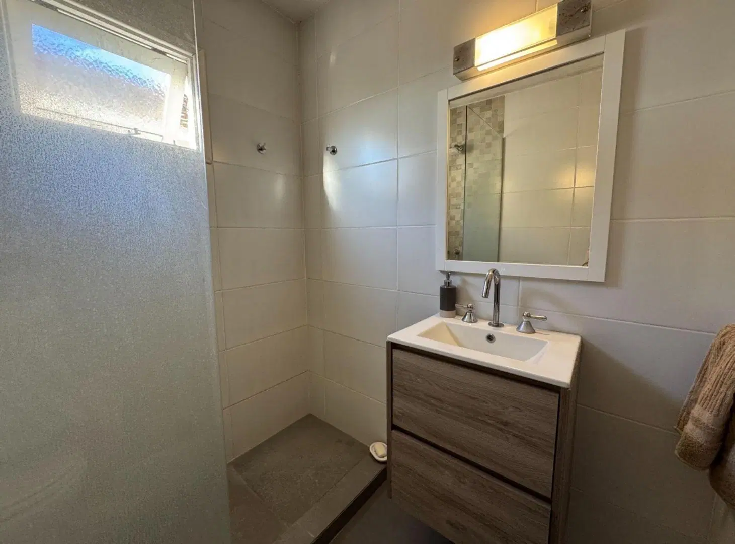 VENTA Dpto 2 amb + escritorio y cochera Pque. Luro 5