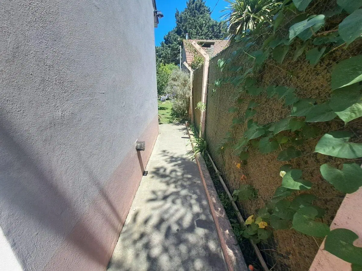 venta casa 3 ambientes con jardín en Santa Clara 8