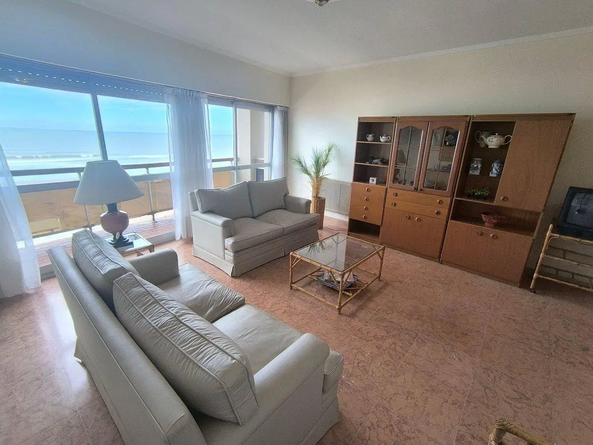 Venta Departamento 4 amb c/dep y cochera vista mar 3