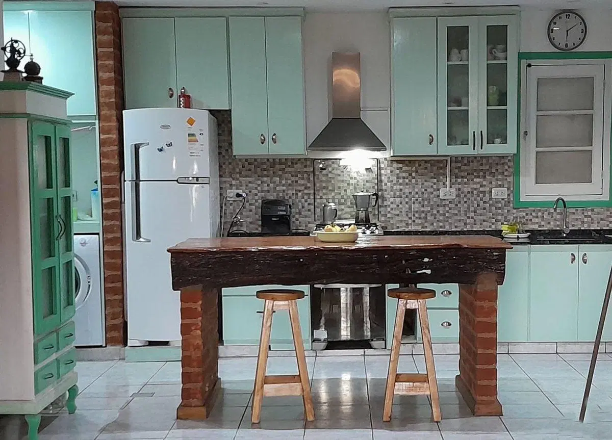 Casa en venta con depto y pileta, apto crédito. 4