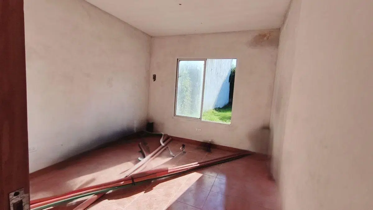 VENTA 2 PROPIEDADES A RECICLAR, LOS PINARES 4