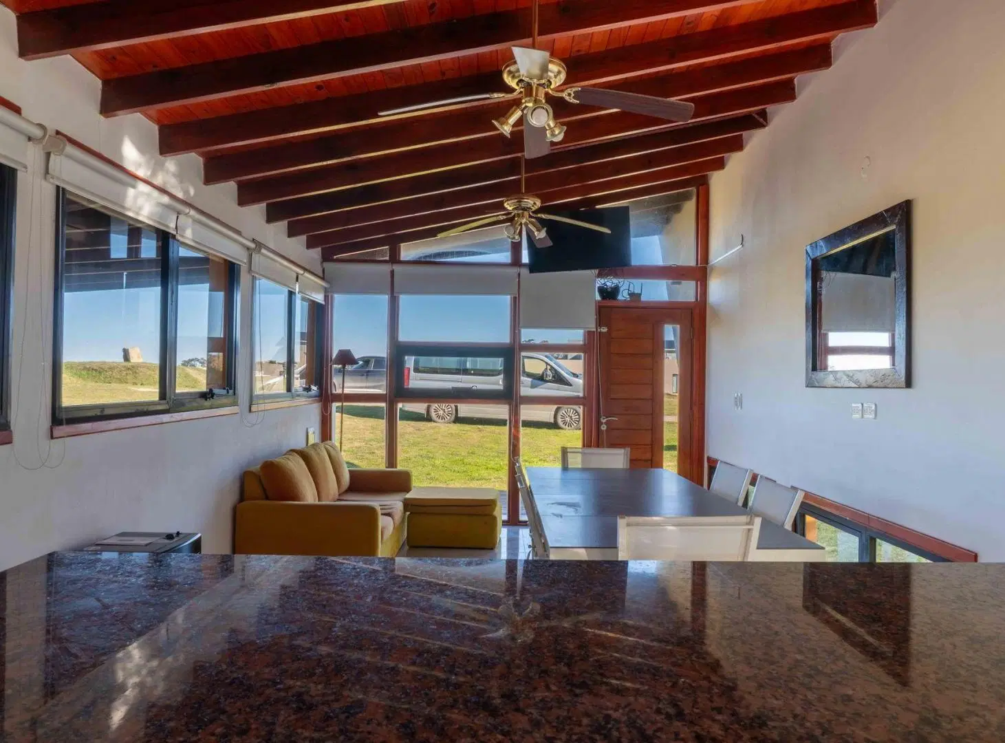 Chalet 3 ambientes frente a cancha de golf 4