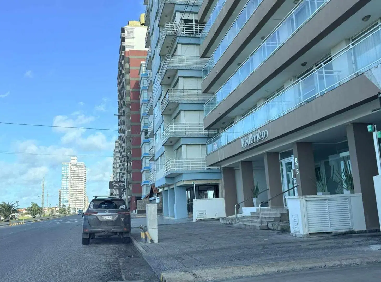 Cochera interna edificio Federico- Miramar 3