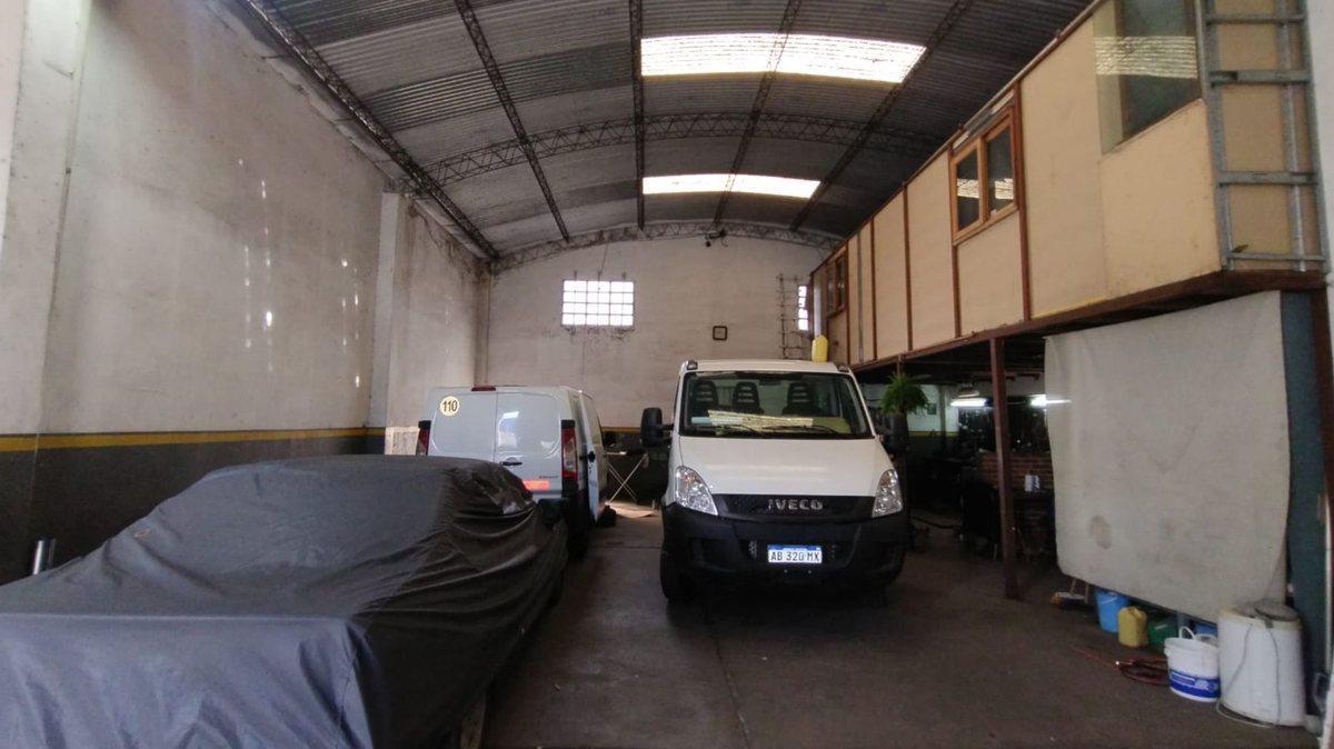 Foto de GALPON LOTE DE 230m2 EVALUA PERMUTA AUTOMOVIL, imagen 4