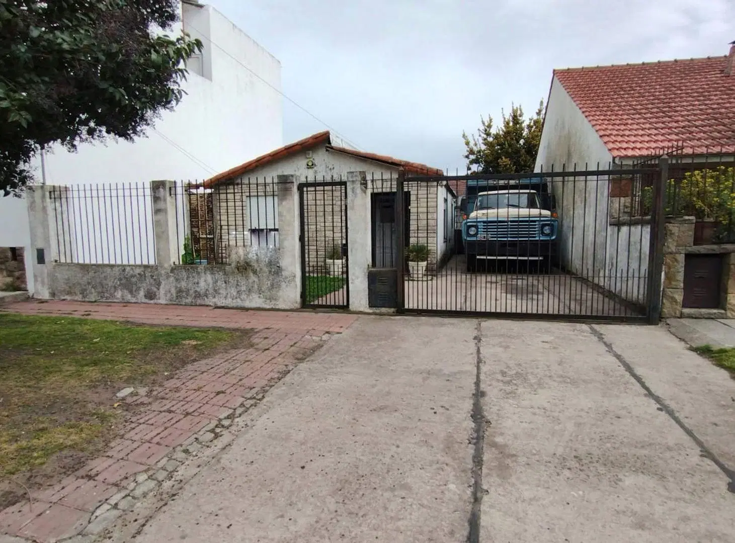 VENTA CASA 3 AMBIENTES  LINDO ENTORNO 4