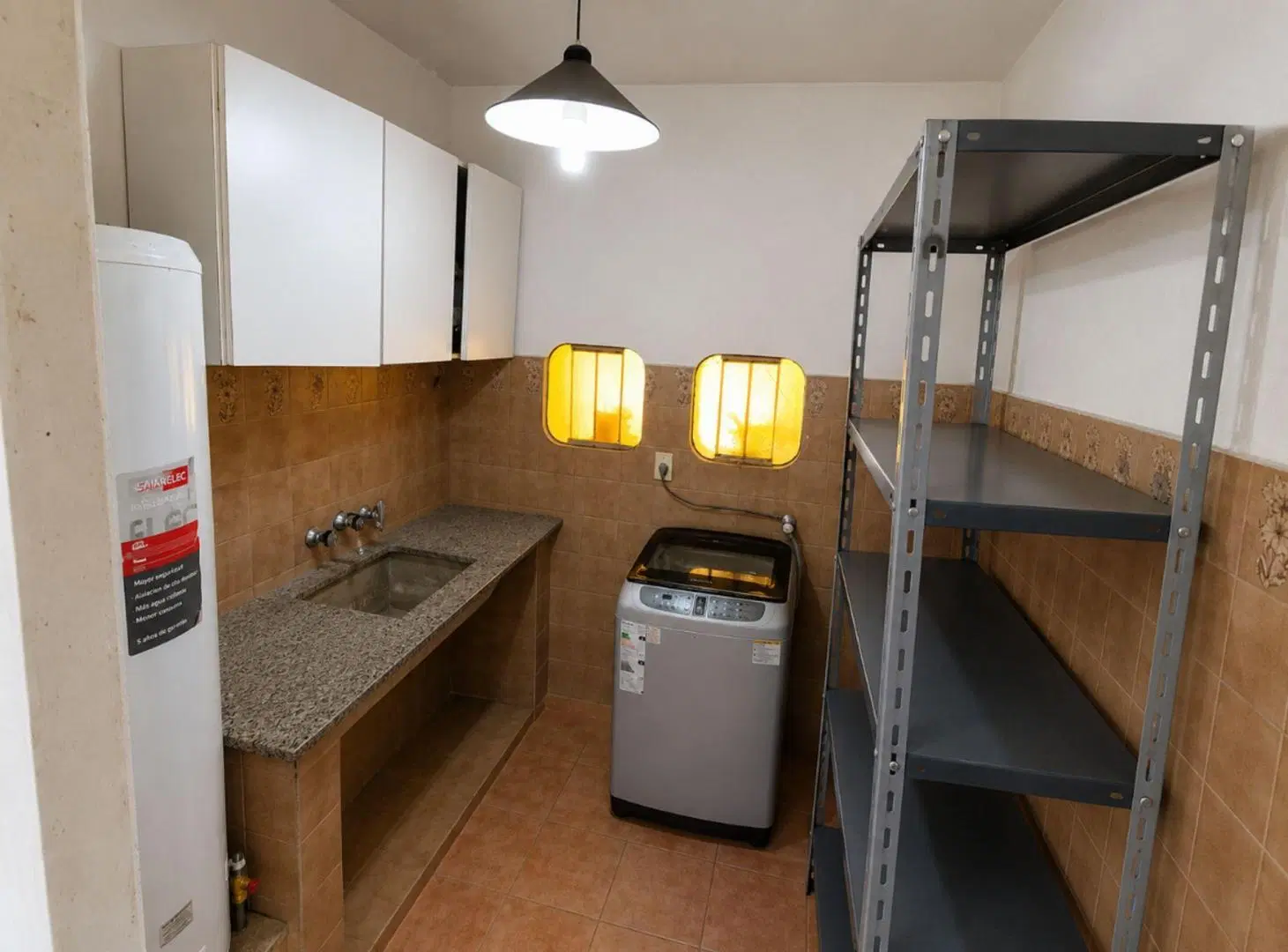 VENTA CHALET 5 AMBIENTES + DEPTO 2 AMB PARQUE LURO 3