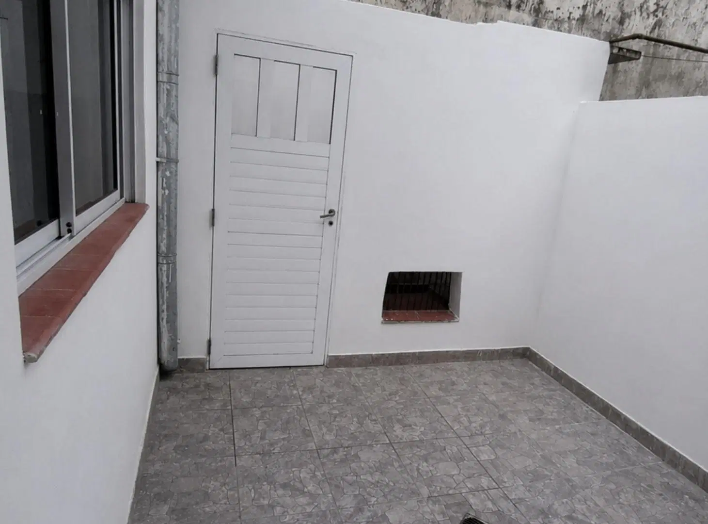 ALQUILER PH 2 AMB - PATIO - ZONA DORREGO Y ALBERTI 8