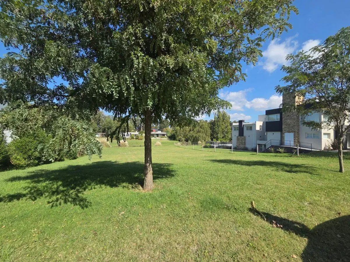 VENTA TERRENO EN BARRACAS DE SAN BENITO 8