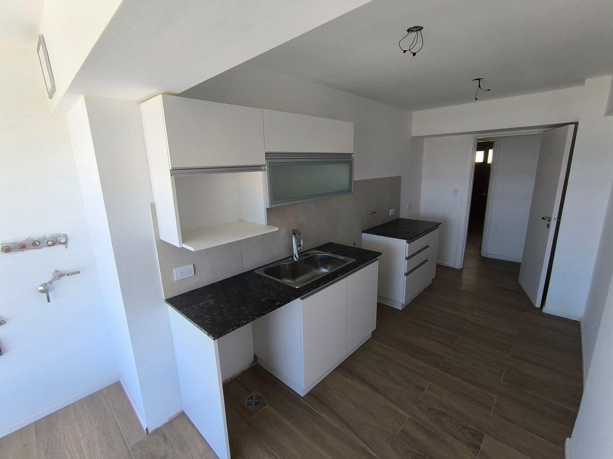 Foto de VENTA DEPARTAMENTO 3 AMB VISTA AL MAR NECOCHEA, imagen 5