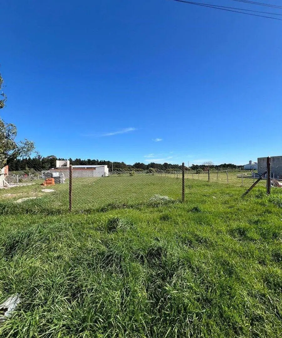 VENTA LOTE ACANTILADOS 15 X 40 Calle 513 y 14 2