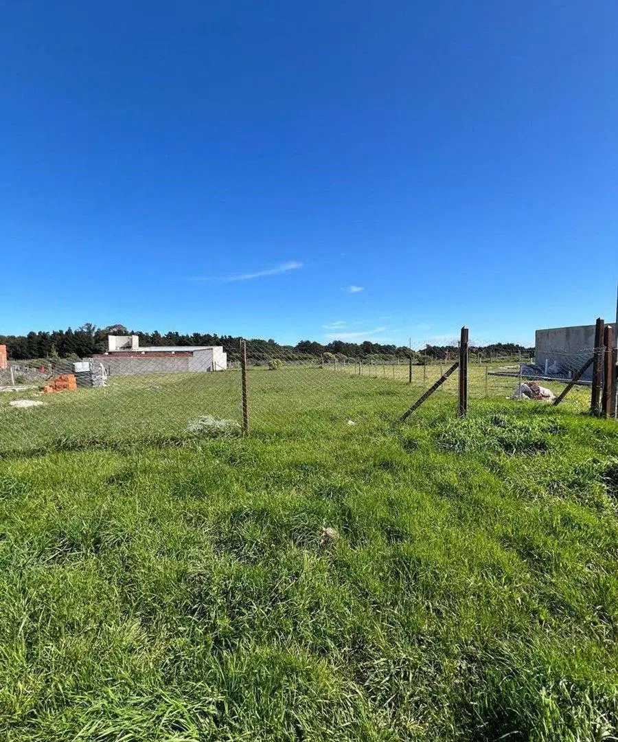 VENTA LOTE ACANTILADOS 15 X 40 Calle 513 y 14 3